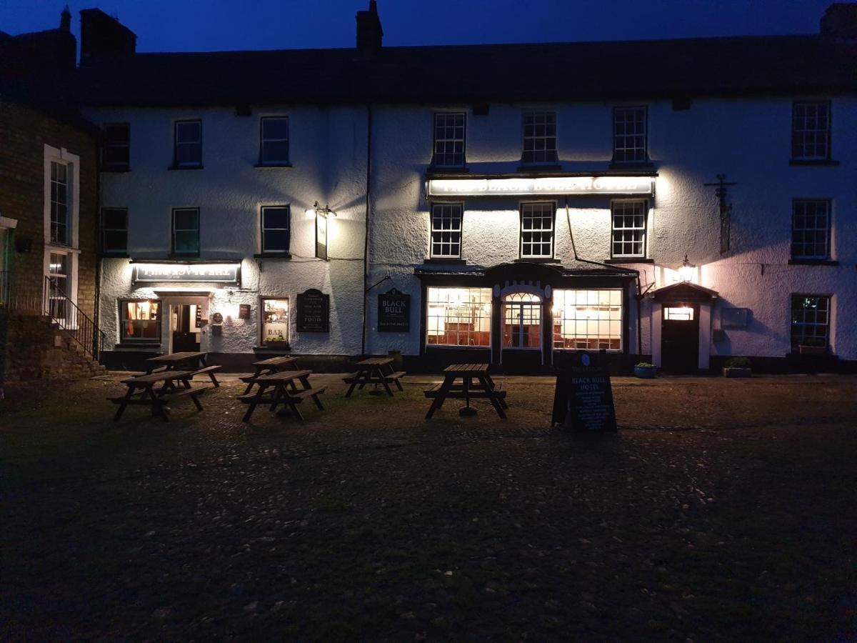 Black Bull Hotel Reeth Exterior photo