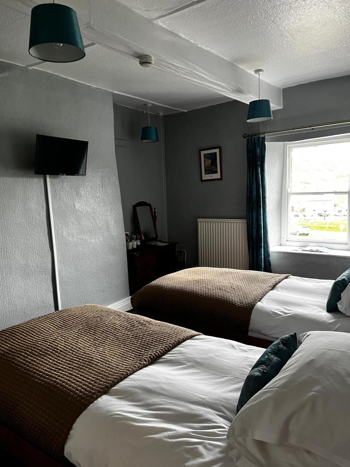 Black Bull Hotel Reeth Exterior photo